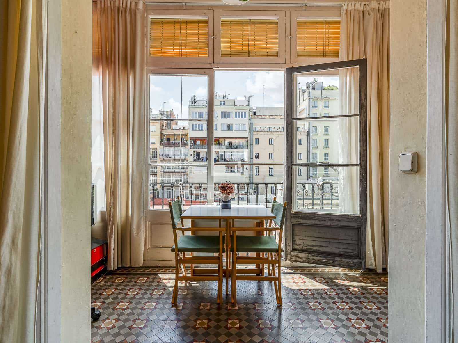 3 soveværelse Lejlighed til salg i Barcelona by - € 995.000 (Ref: 9877437)