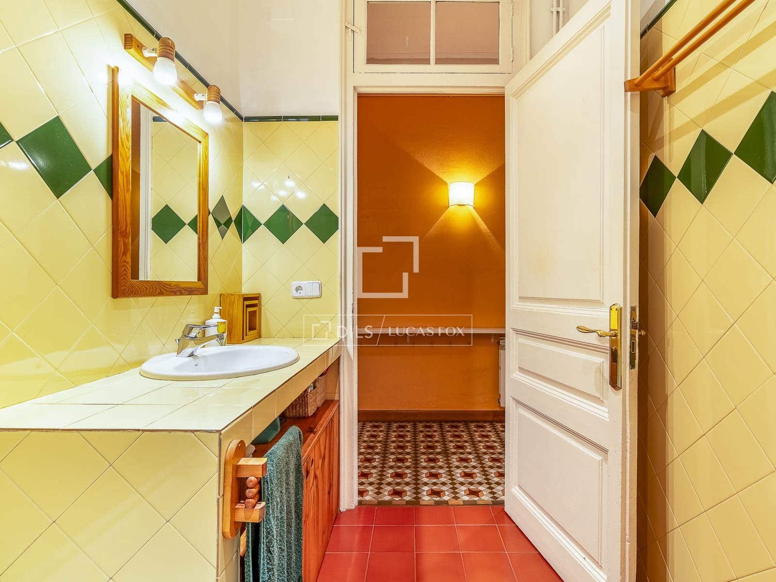 3 soveværelse Lejlighed til salg i Barcelona by - € 995.000 (Ref: 9877437)
