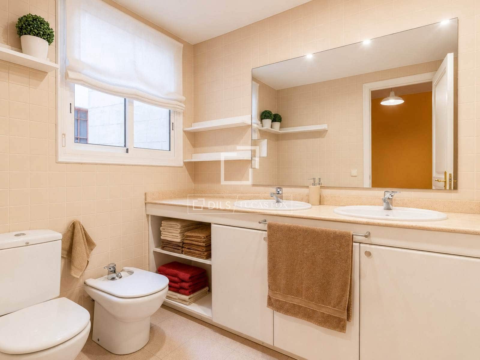 3 soveværelse Lejlighed til salg i Barcelona by - € 995.000 (Ref: 9877437)