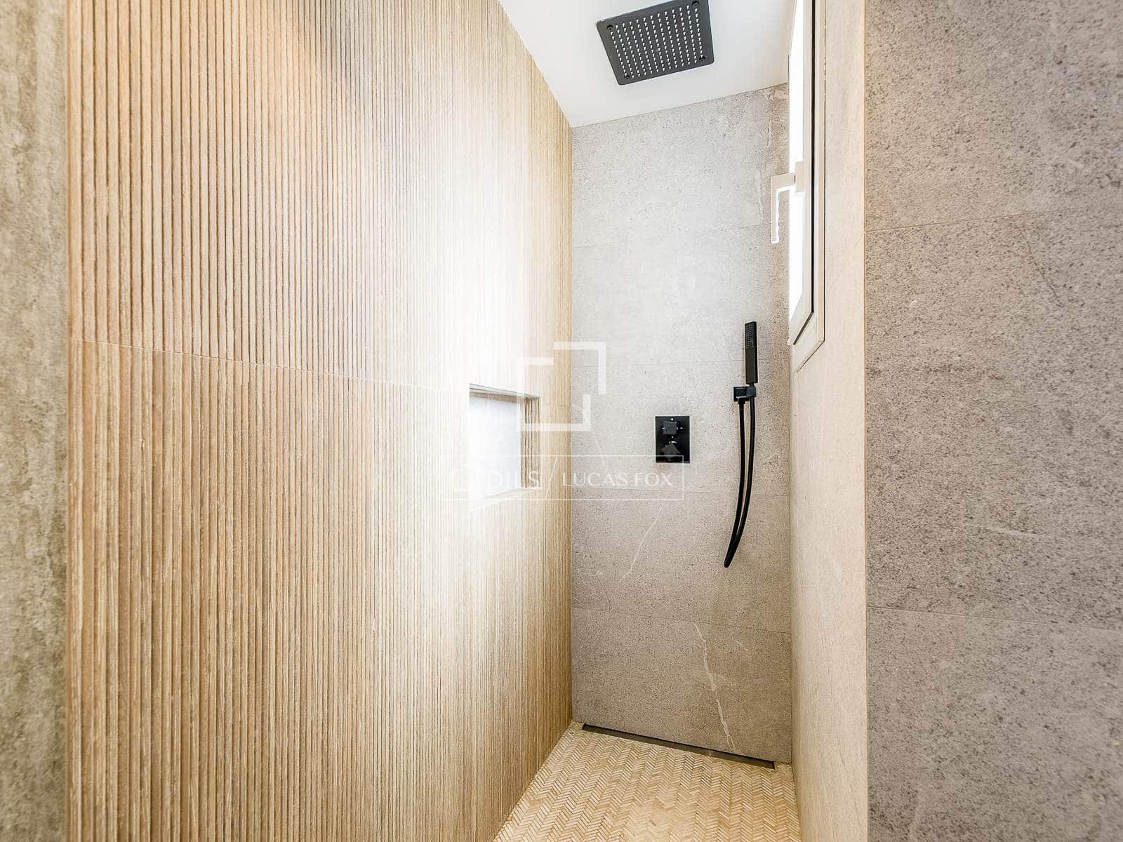 1 soveværelse Penthouse til salg i Barcelona by - € 795.000 (Ref: 9877603)