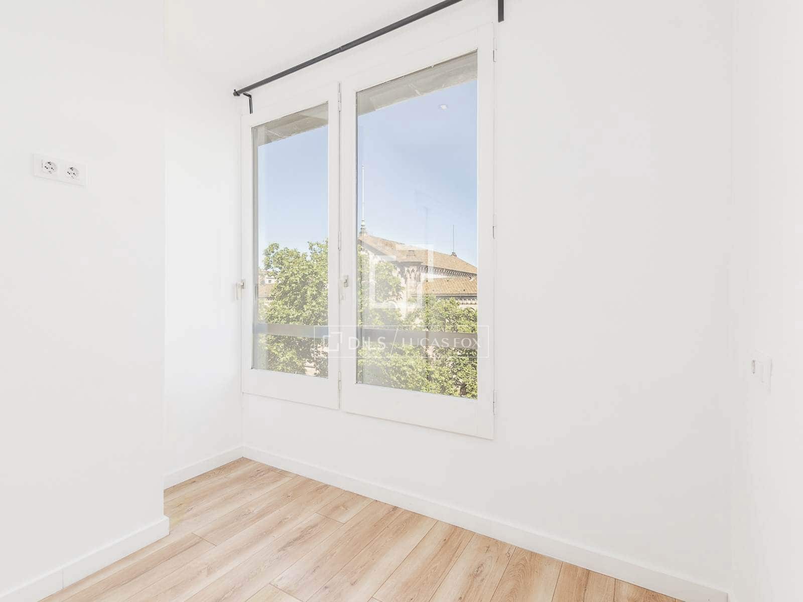 3 soveværelse Lejlighed til salg i Barcelona by - € 890.000 (Ref: 9879486)