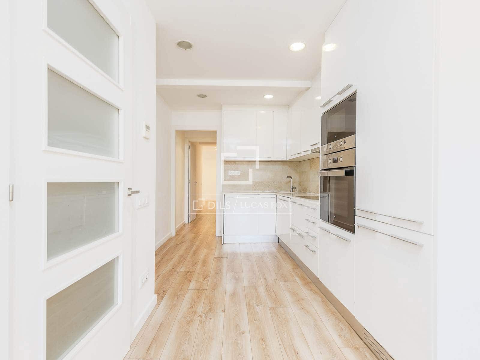 3 soveværelse Lejlighed til salg i Barcelona by - € 890.000 (Ref: 9879486)