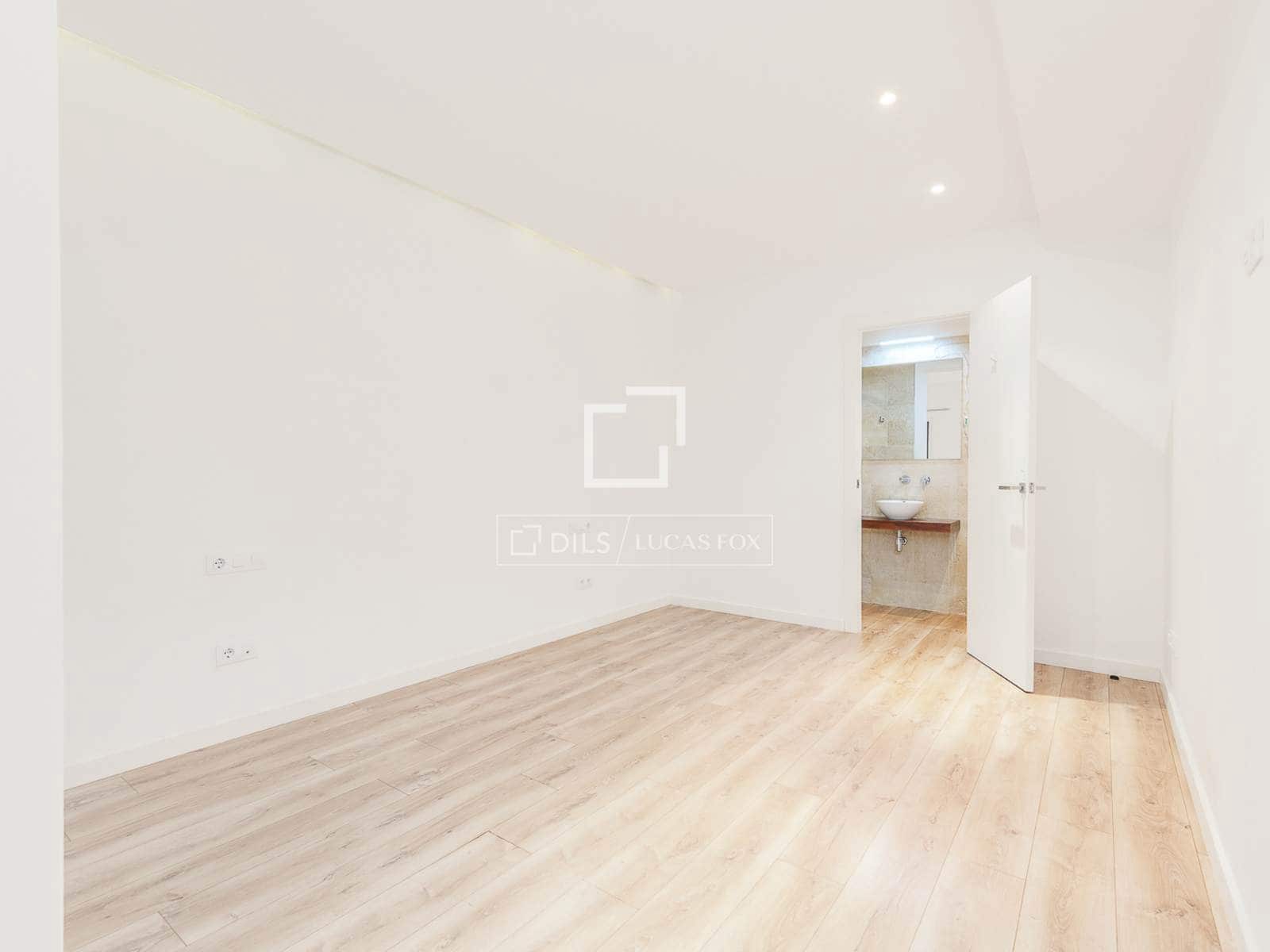 3 soveværelse Lejlighed til salg i Barcelona by - € 890.000 (Ref: 9879486)