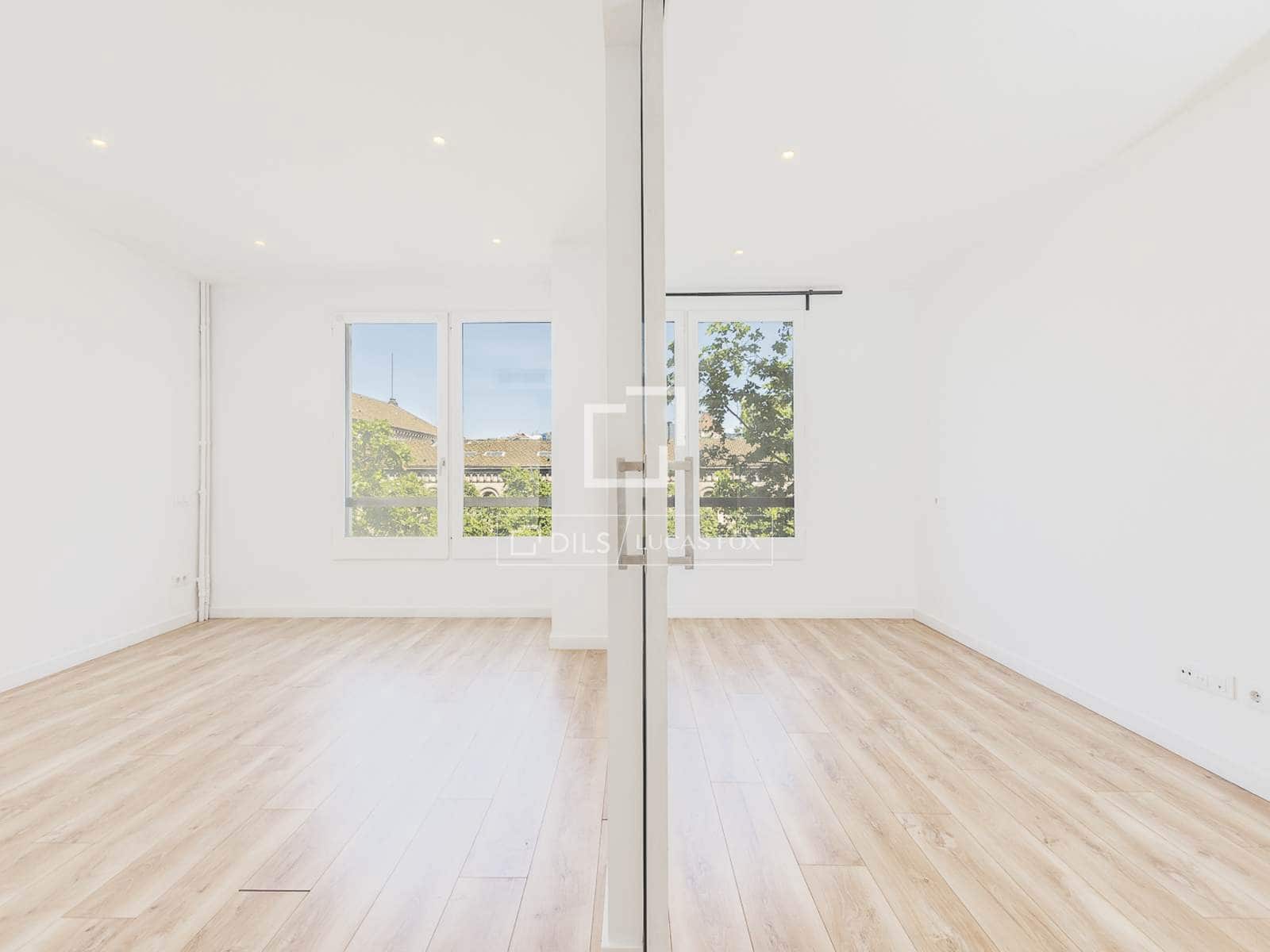 3 soveværelse Lejlighed til salg i Barcelona by - € 890.000 (Ref: 9879486)
