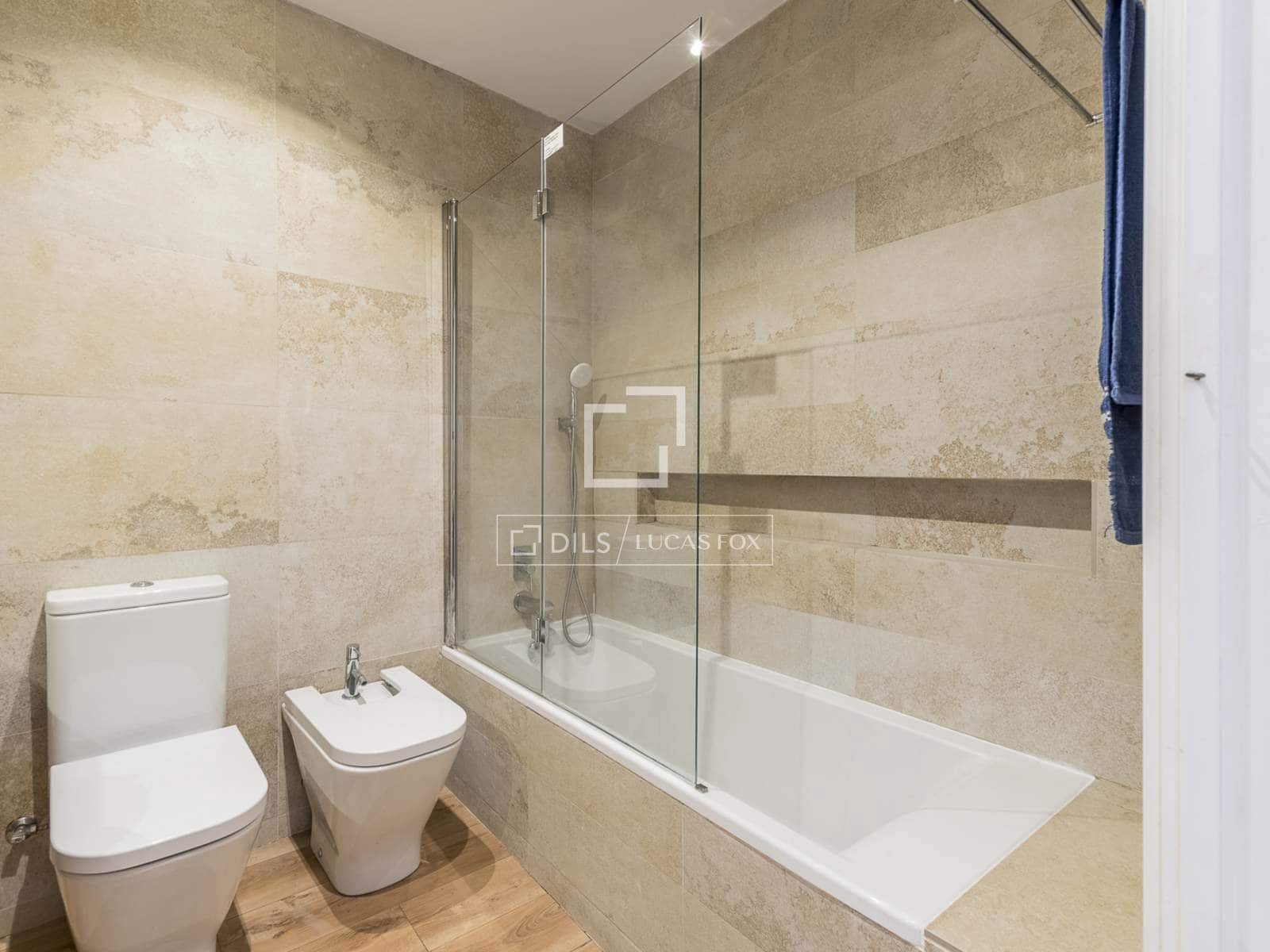 3 soveværelse Lejlighed til salg i Barcelona by - € 890.000 (Ref: 9879486)