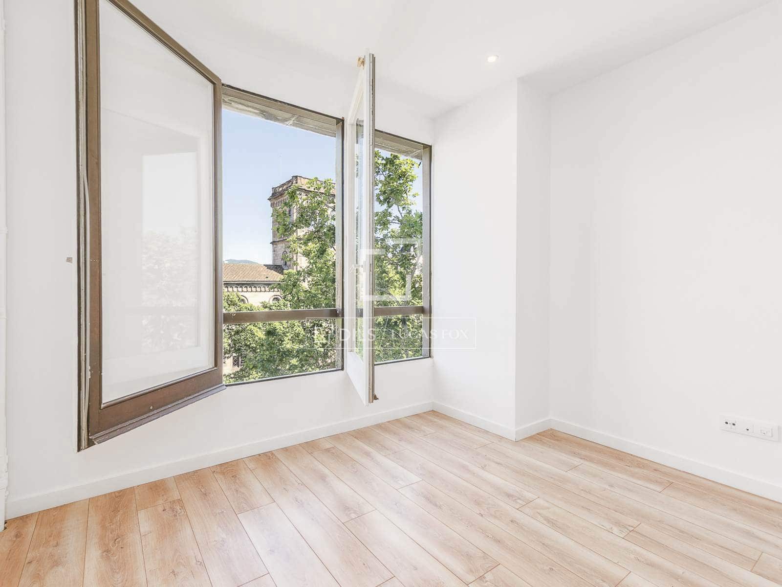 3 soveværelse Lejlighed til salg i Barcelona by - € 890.000 (Ref: 9879486)