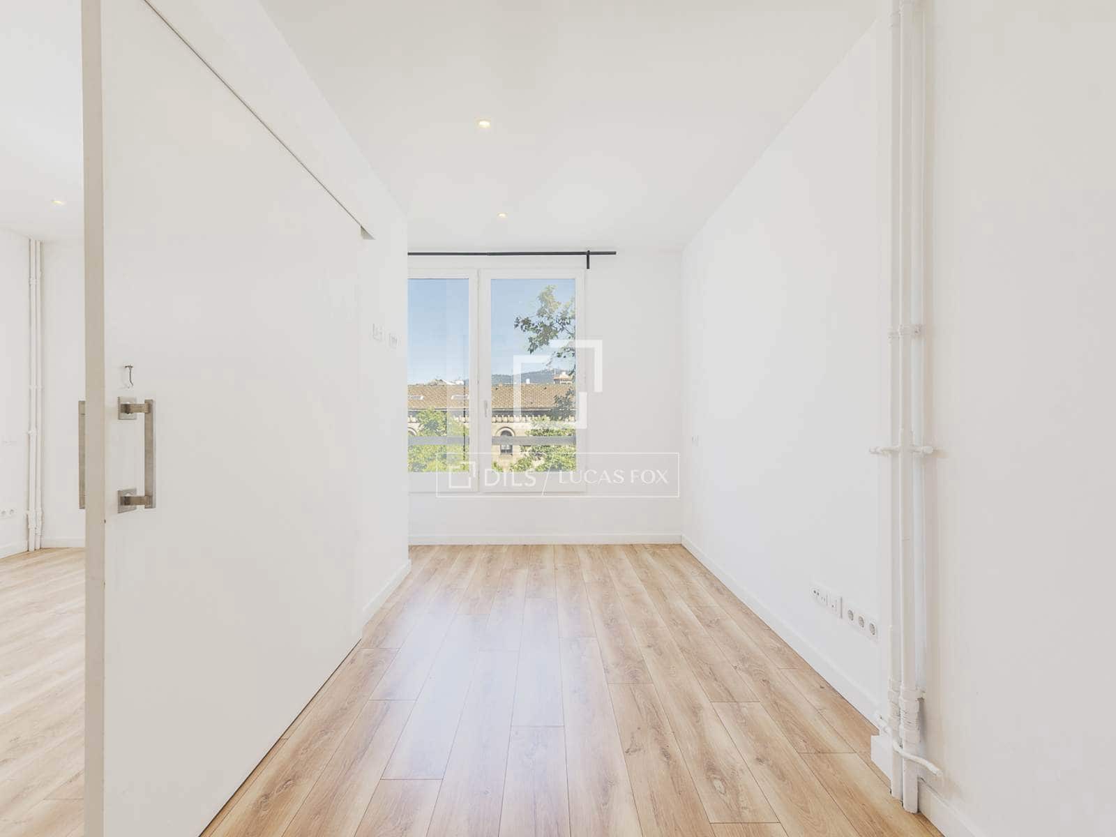 3 soveværelse Lejlighed til salg i Barcelona by - € 890.000 (Ref: 9879486)