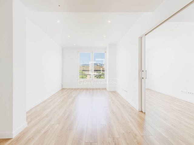 3 soveværelse Lejlighed til salg i Barcelona by - € 890.000 (Ref: 9879486)