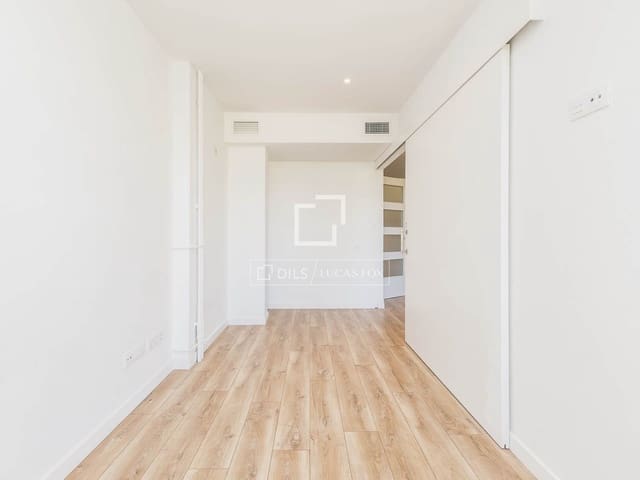 3 soveværelse Lejlighed til salg i Barcelona by - € 890.000 (Ref: 9879486)