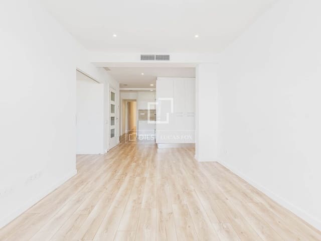 3 soveværelse Lejlighed til salg i Barcelona by - € 890.000 (Ref: 9879486)