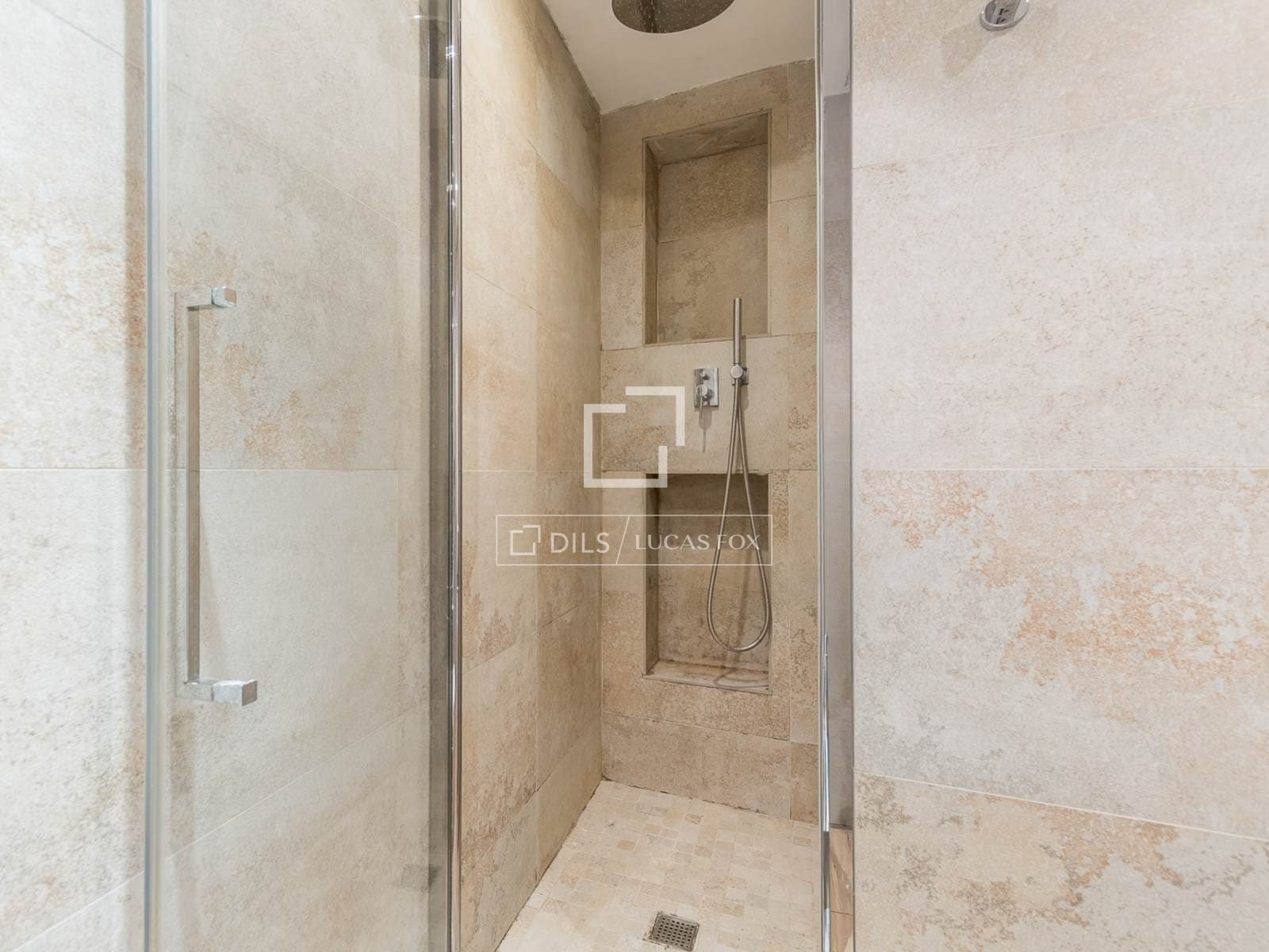 3 soveværelse Lejlighed til salg i Barcelona by - € 890.000 (Ref: 9879486)