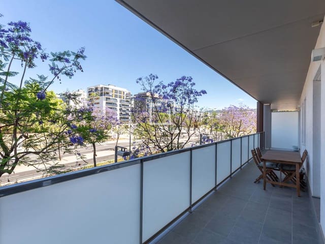 Apartamento de 3 habitaciones en Sant Joan Despí en alquiler - 1.900 € (Ref: 9879678)