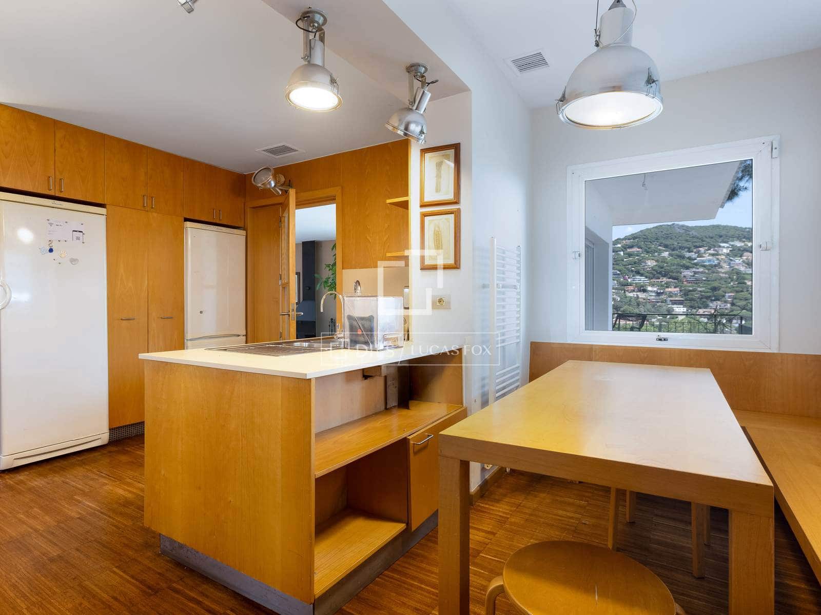 4 soveværelse Villa til salg i Cabrils med garage - € 980.000 (Ref: 9879854)