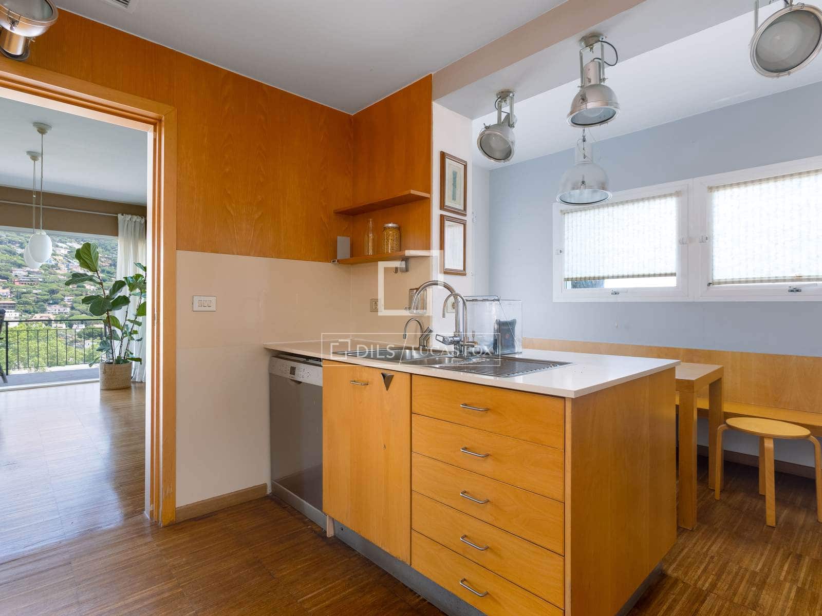 4 soveværelse Villa til salg i Cabrils med garage - € 980.000 (Ref: 9879854)