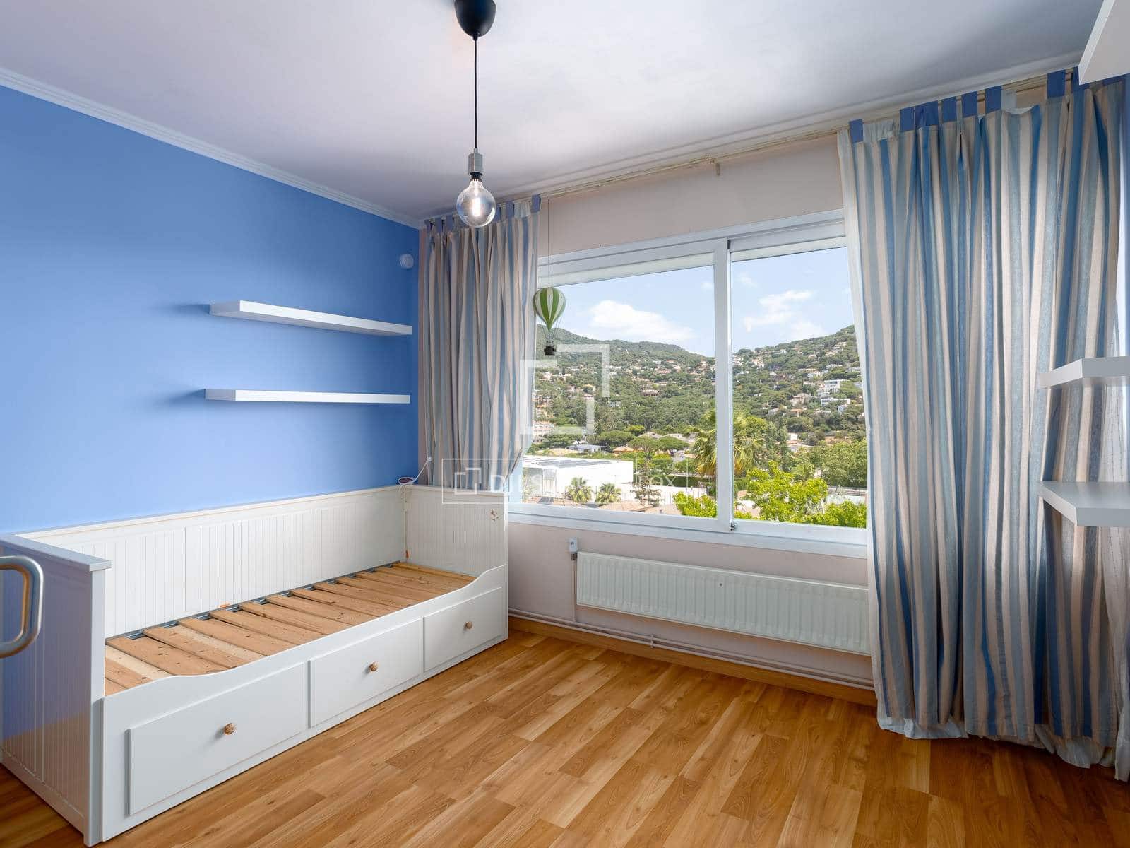 4 soveværelse Villa til salg i Cabrils med garage - € 980.000 (Ref: 9879854)