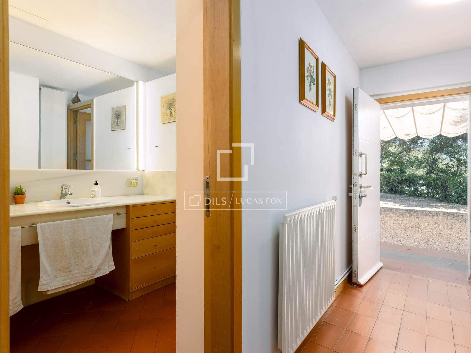 4 soveværelse Villa til salg i Cabrils med garage - € 980.000 (Ref: 9879854)