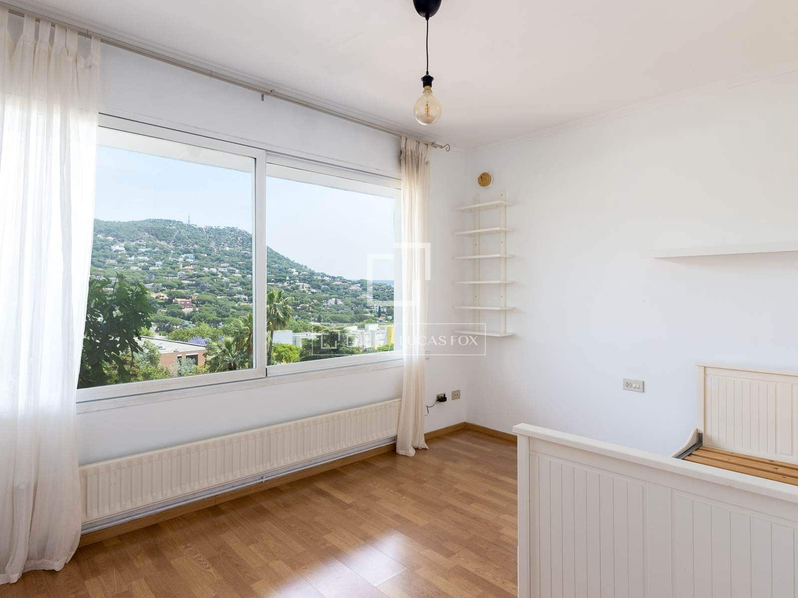 4 soveværelse Villa til salg i Cabrils med garage - € 980.000 (Ref: 9879854)
