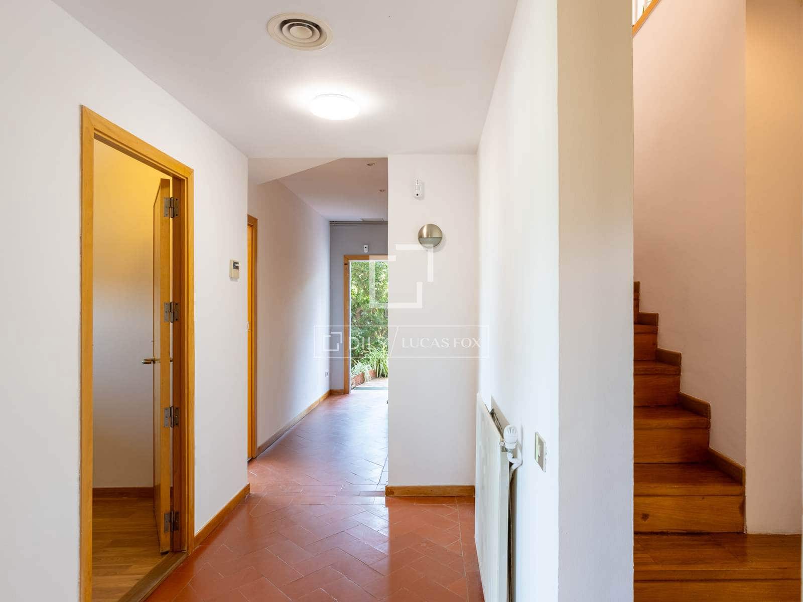 4 soveværelse Villa til salg i Cabrils med garage - € 980.000 (Ref: 9879854)