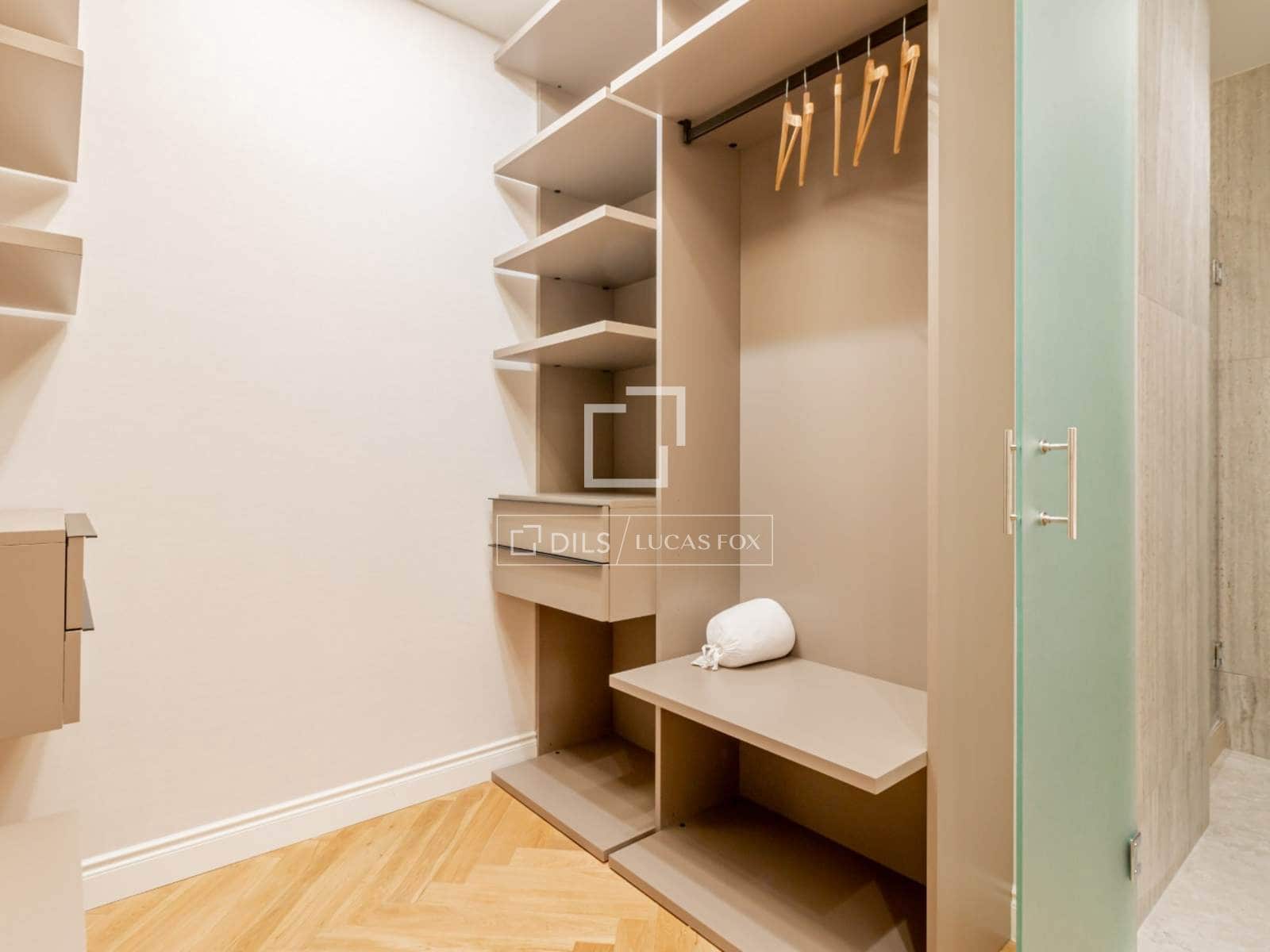 2 soveværelse Lejlighed til leje i Madrid by - € 5.700 (Ref: 9879856)