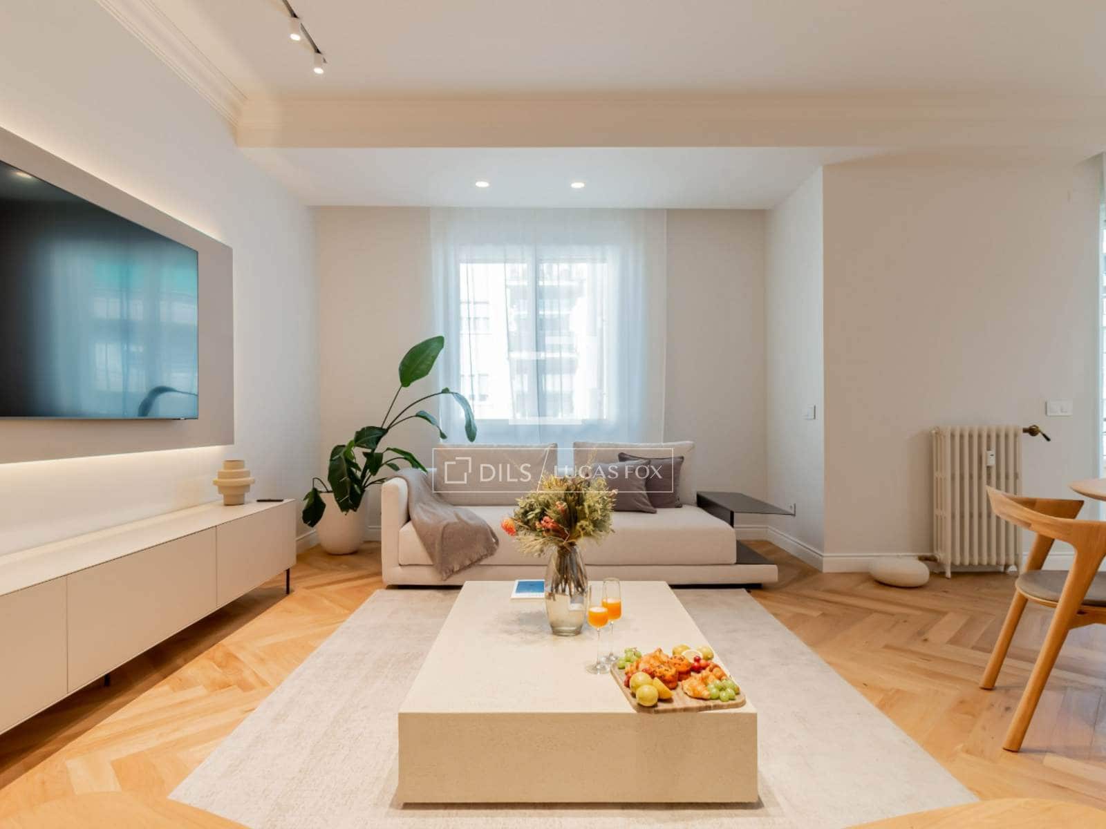 2 soveværelse Lejlighed til leje i Madrid by - € 5.700 (Ref: 9879856)