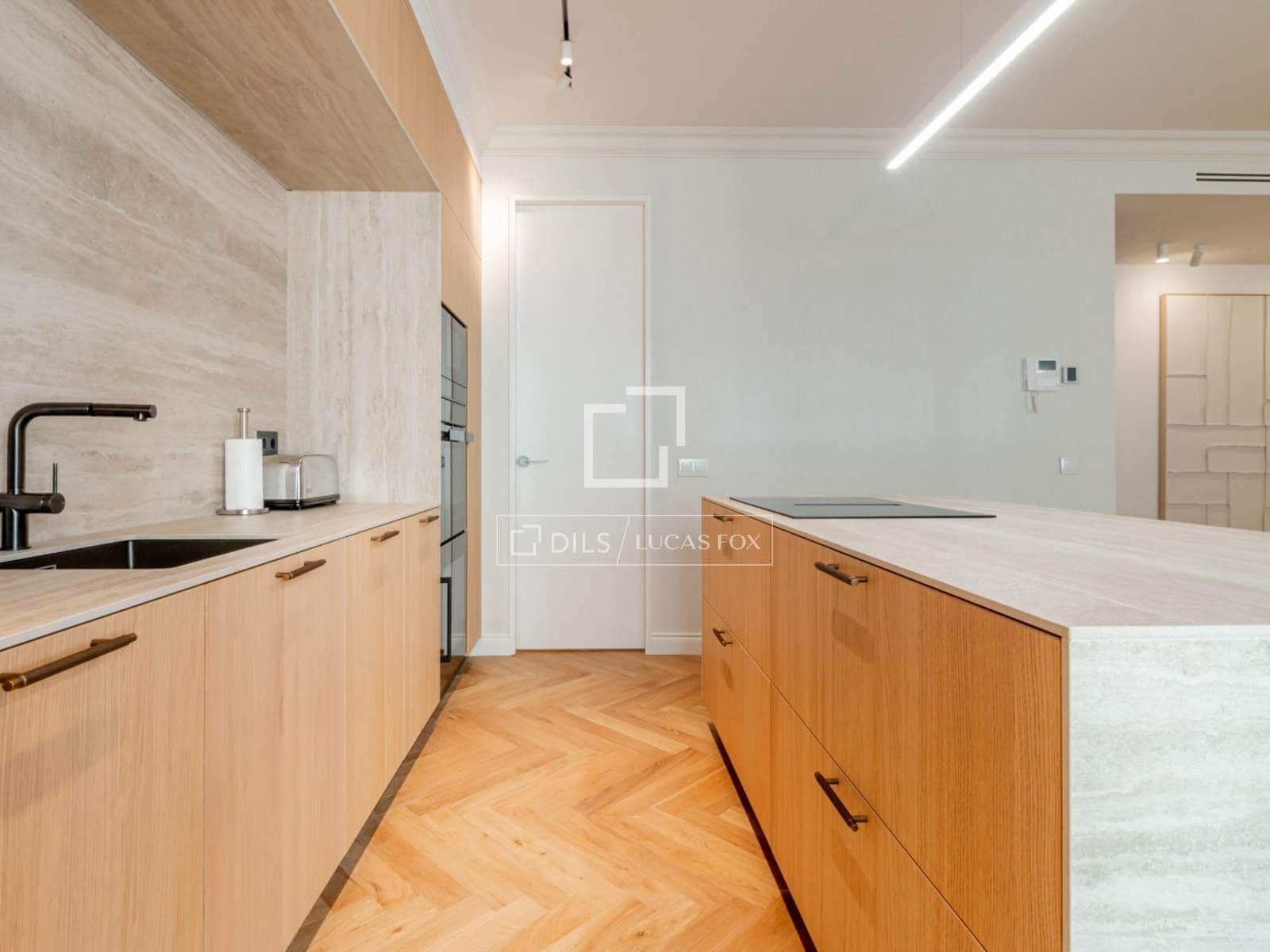 2 soveværelse Lejlighed til leje i Madrid by - € 5.700 (Ref: 9879856)