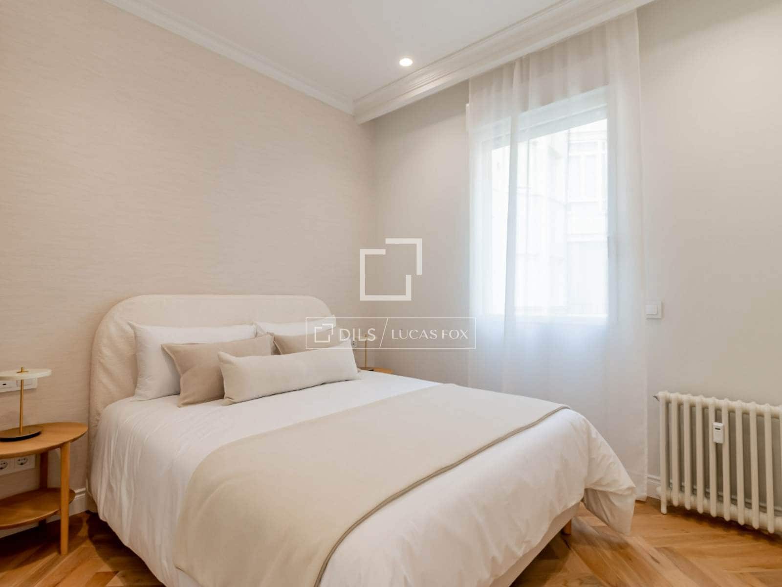 2 soveværelse Lejlighed til leje i Madrid by - € 5.700 (Ref: 9879856)