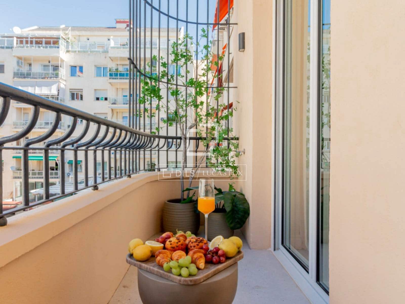 2 soveværelse Lejlighed til leje i Madrid by - € 5.700 (Ref: 9879856)