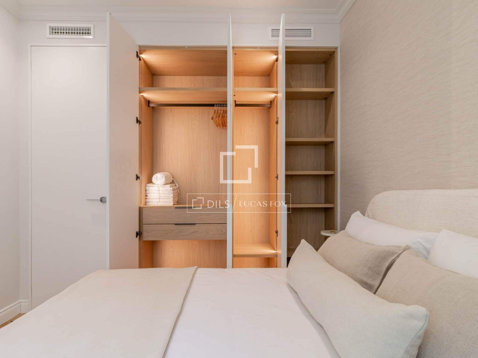2 soveværelse Lejlighed til leje i Madrid by - € 5.700 (Ref: 9879856)