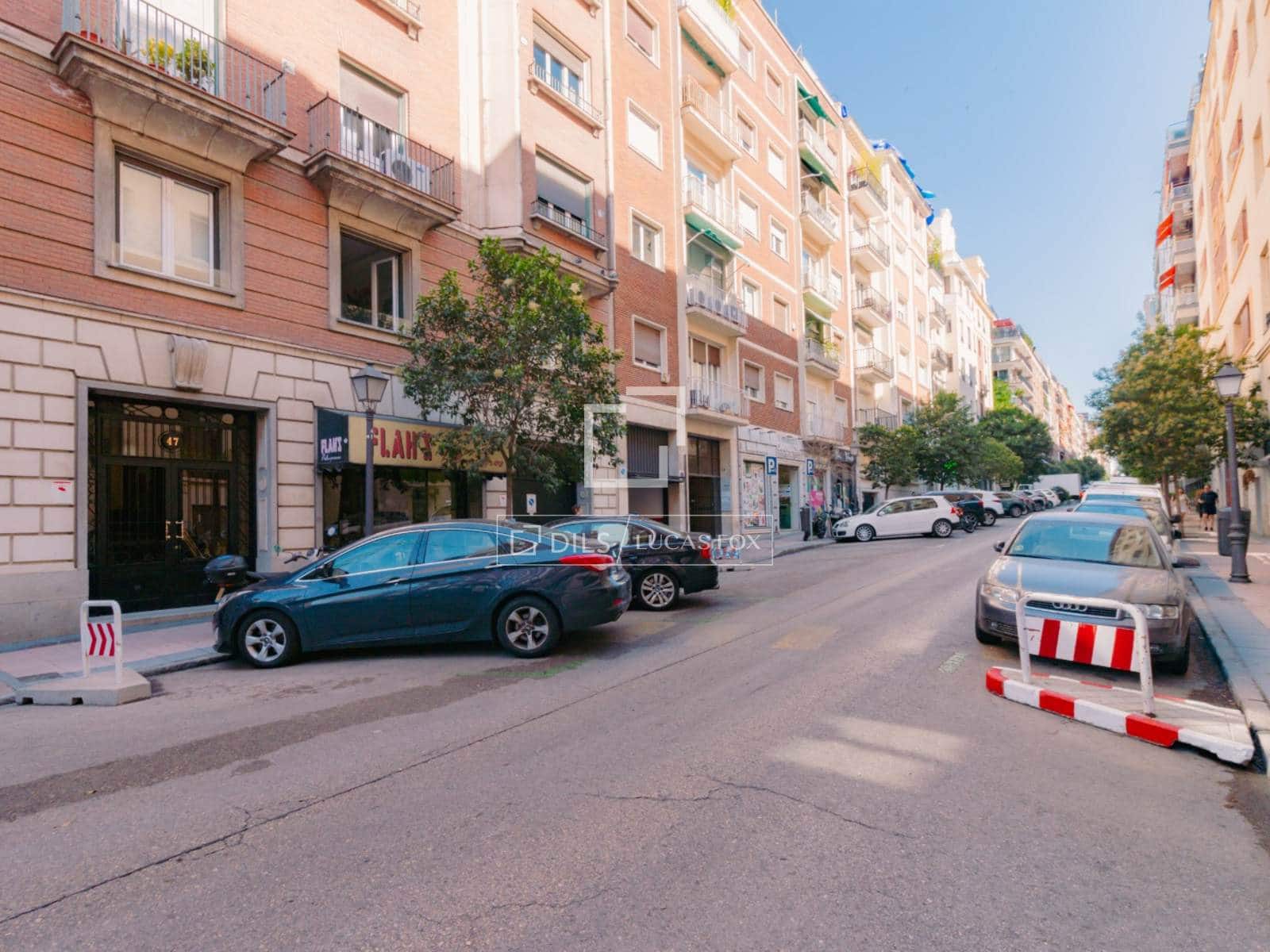 2 soveværelse Lejlighed til leje i Madrid by - € 5.700 (Ref: 9879856)