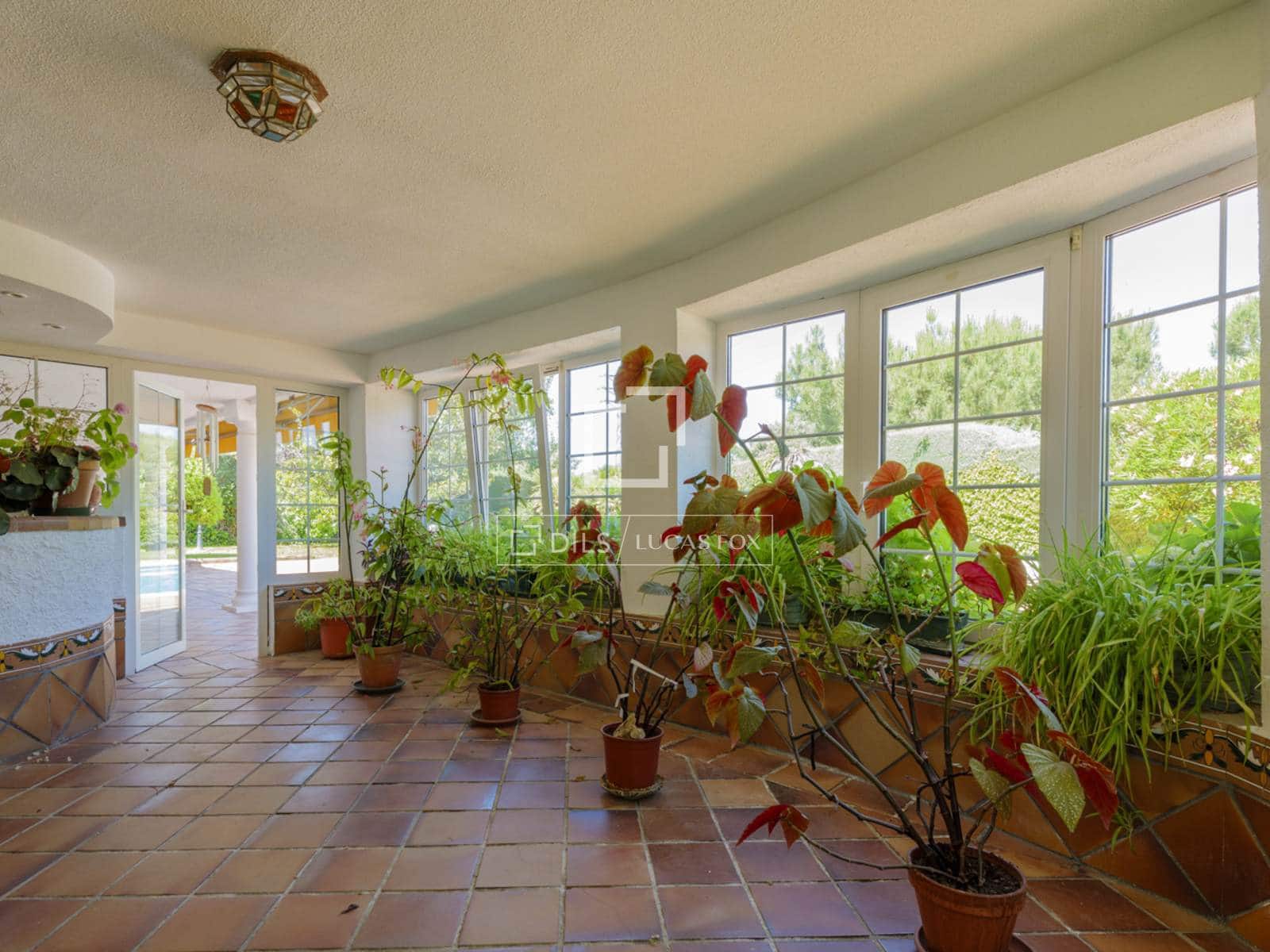 Chalet de 6 habitaciones en Pozuelo de Alarcón en venta con piscina garaje - 2.421.000 € (Ref: 9879857)