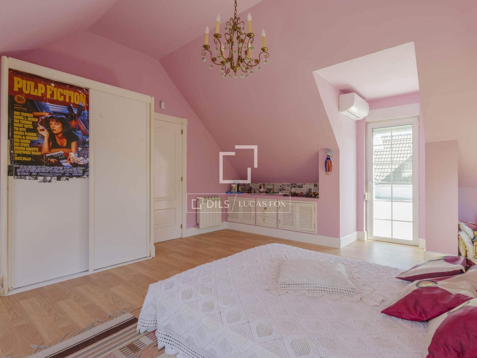 Chalet de 6 habitaciones en Pozuelo de Alarcón en venta con piscina garaje - 2.421.000 € (Ref: 9879857)