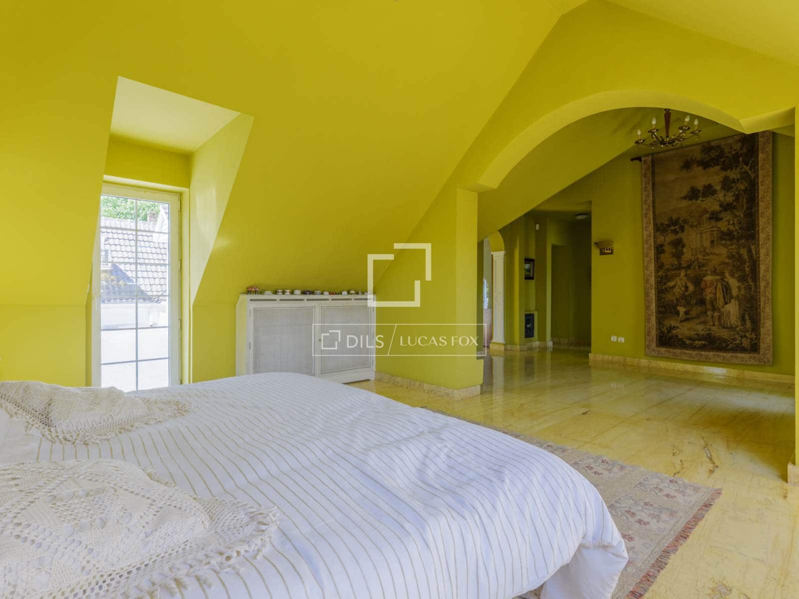 Chalet de 6 habitaciones en Pozuelo de Alarcón en venta con piscina garaje - 2.421.000 € (Ref: 9879857)