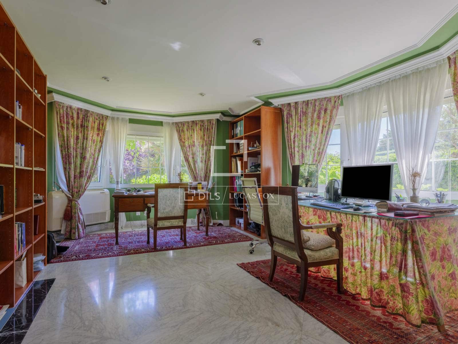 Chalet de 6 habitaciones en Pozuelo de Alarcón en venta con piscina garaje - 2.421.000 € (Ref: 9879857)