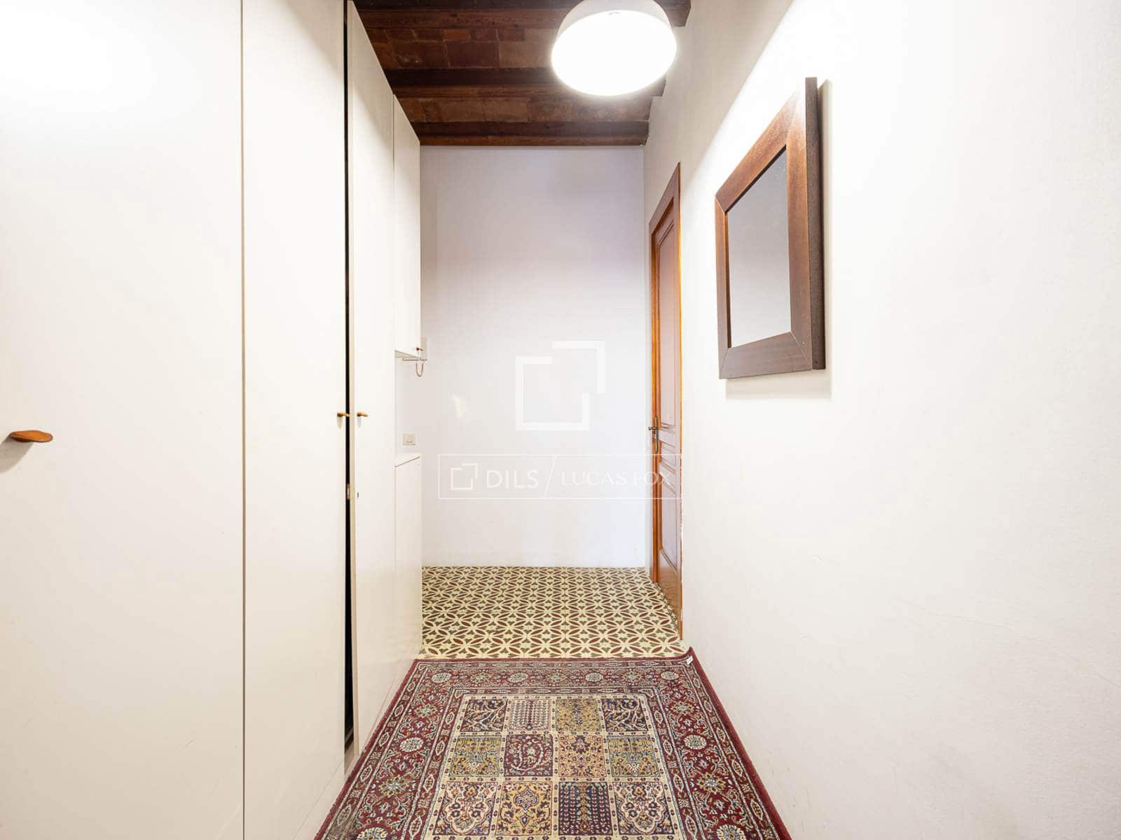 Lägenhet att hyra i Barcelona stad - 1 800 € (Ref: 9879998)
