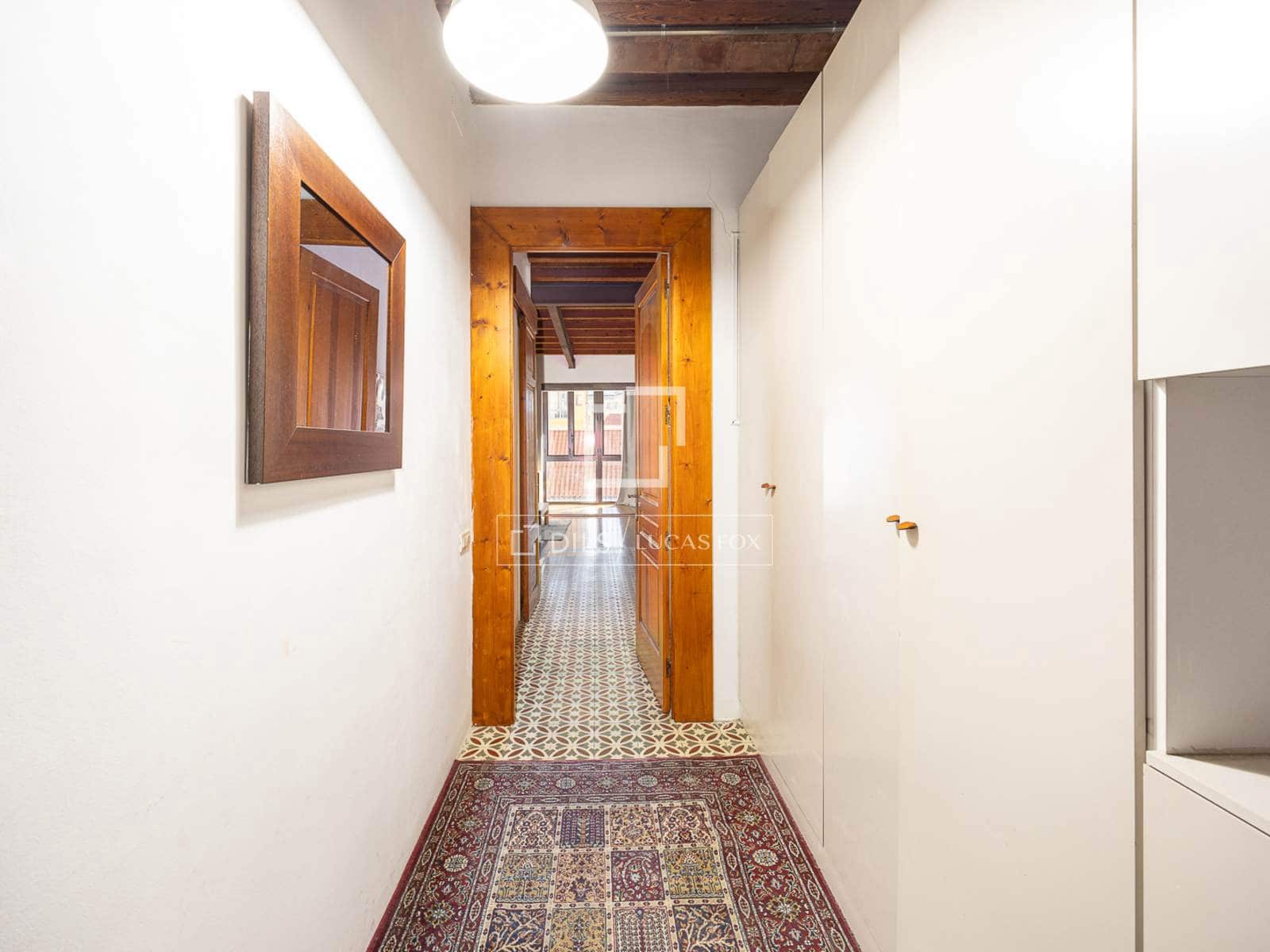 Lägenhet att hyra i Barcelona stad - 1 800 € (Ref: 9879998)
