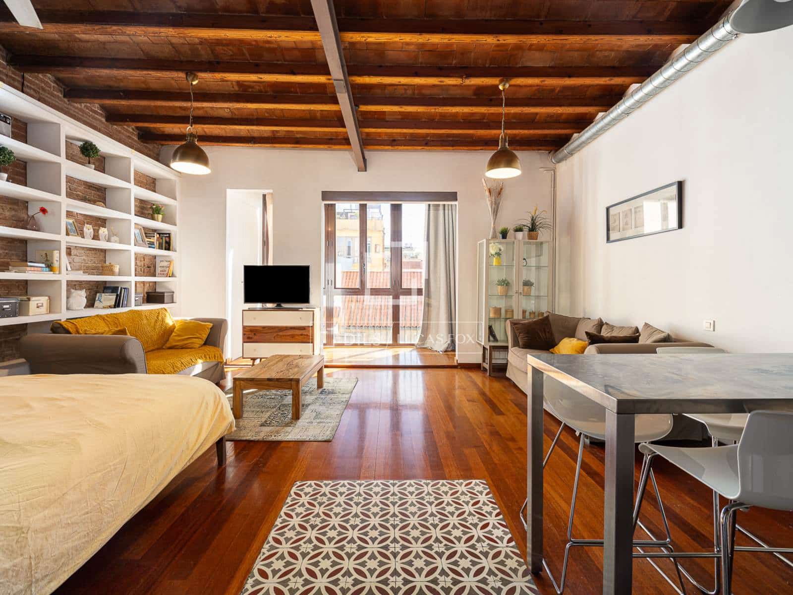 Lägenhet att hyra i Barcelona stad - 1 800 € (Ref: 9879998)