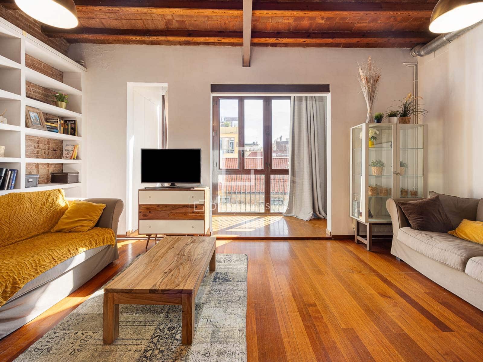 Lägenhet att hyra i Barcelona stad - 1 800 € (Ref: 9879998)
