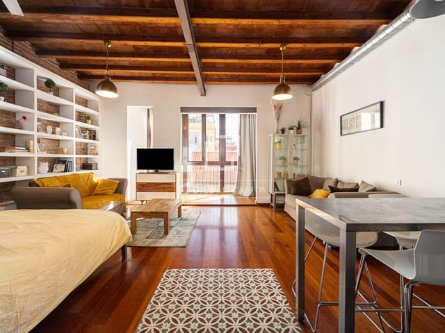 Lejlighed til leje i Barcelona by - € 1.800 (Ref: 9879998)