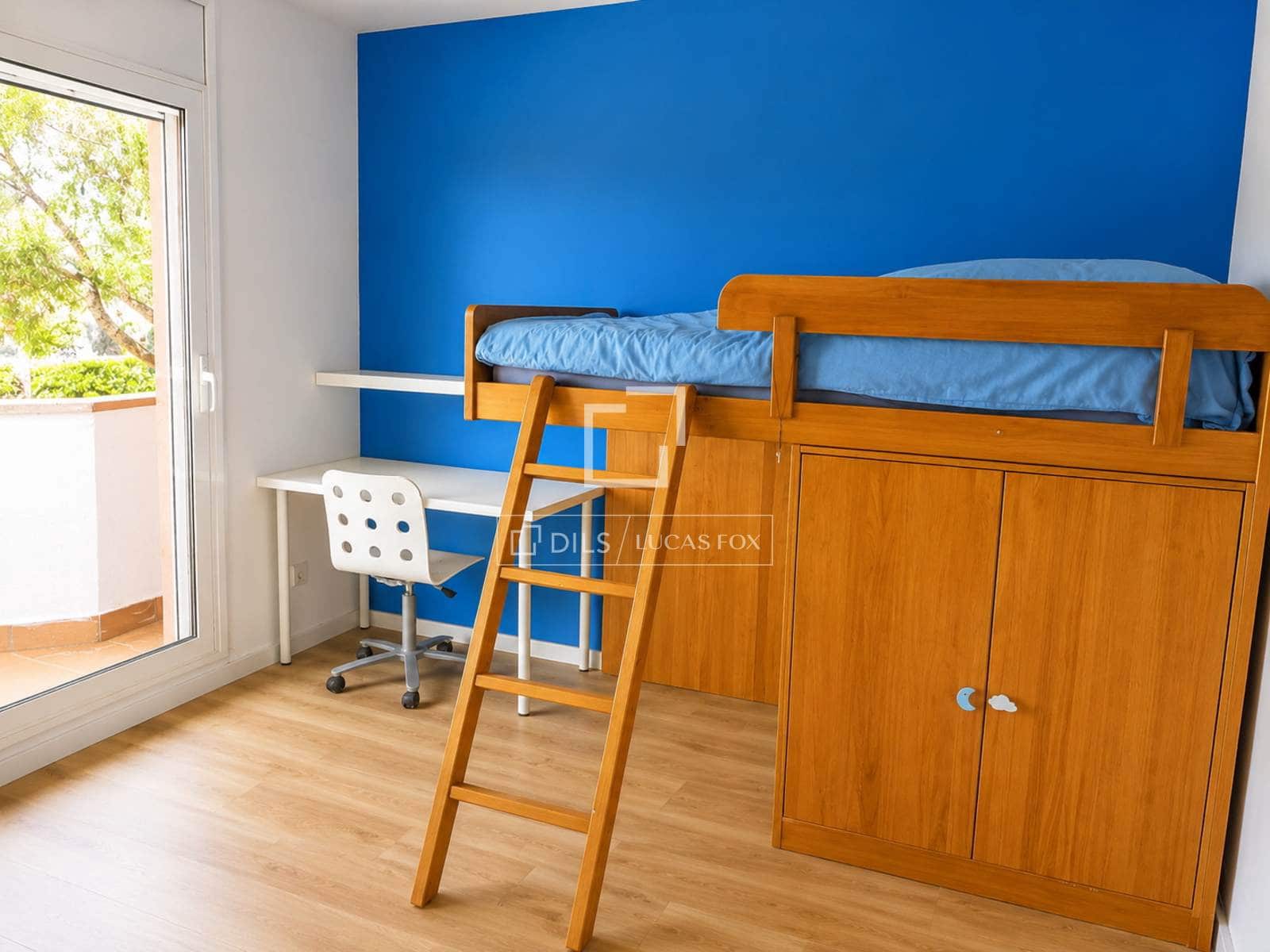 4 soverom Villa til leie i Gava med svømmebasseng garasje - € 6 200 (Ref: 9880291)
