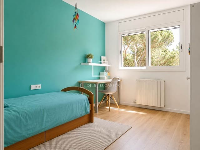 4 soverom Villa til leie i Gavà med svømmebasseng garasje - € 6 200 (Ref: 9880291)
