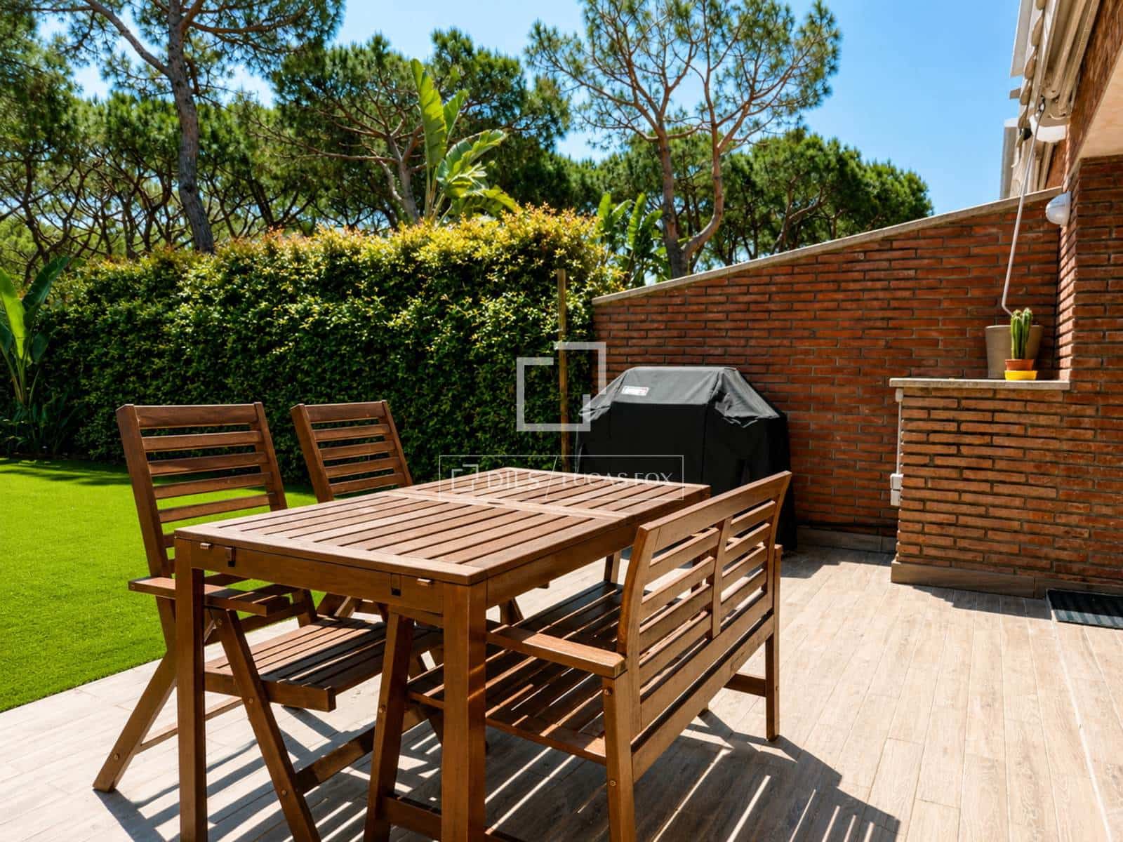 4 soverom Villa til leie i Gava med svømmebasseng garasje - € 6 200 (Ref: 9880291)