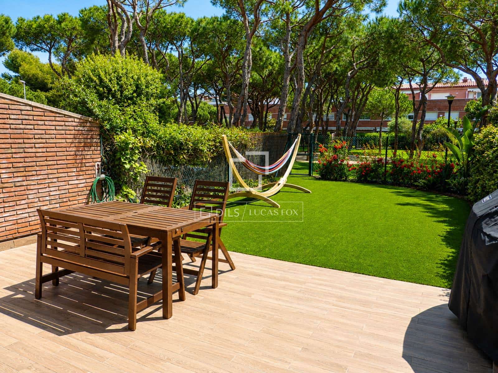 4 soverom Villa til leie i Gava med svømmebasseng garasje - € 6 200 (Ref: 9880291)