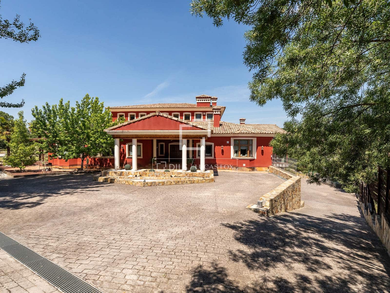 6 soverom Villa til salgs i Las Rozas de Madrid med svømmebasseng garasje - € 3 400 000 (Ref: 9880292)