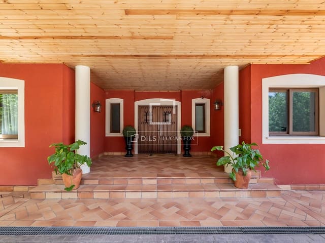 6 soverom Villa til salgs i Las Rozas de Madrid med svømmebasseng garasje - € 3 400 000 (Ref: 9880292)