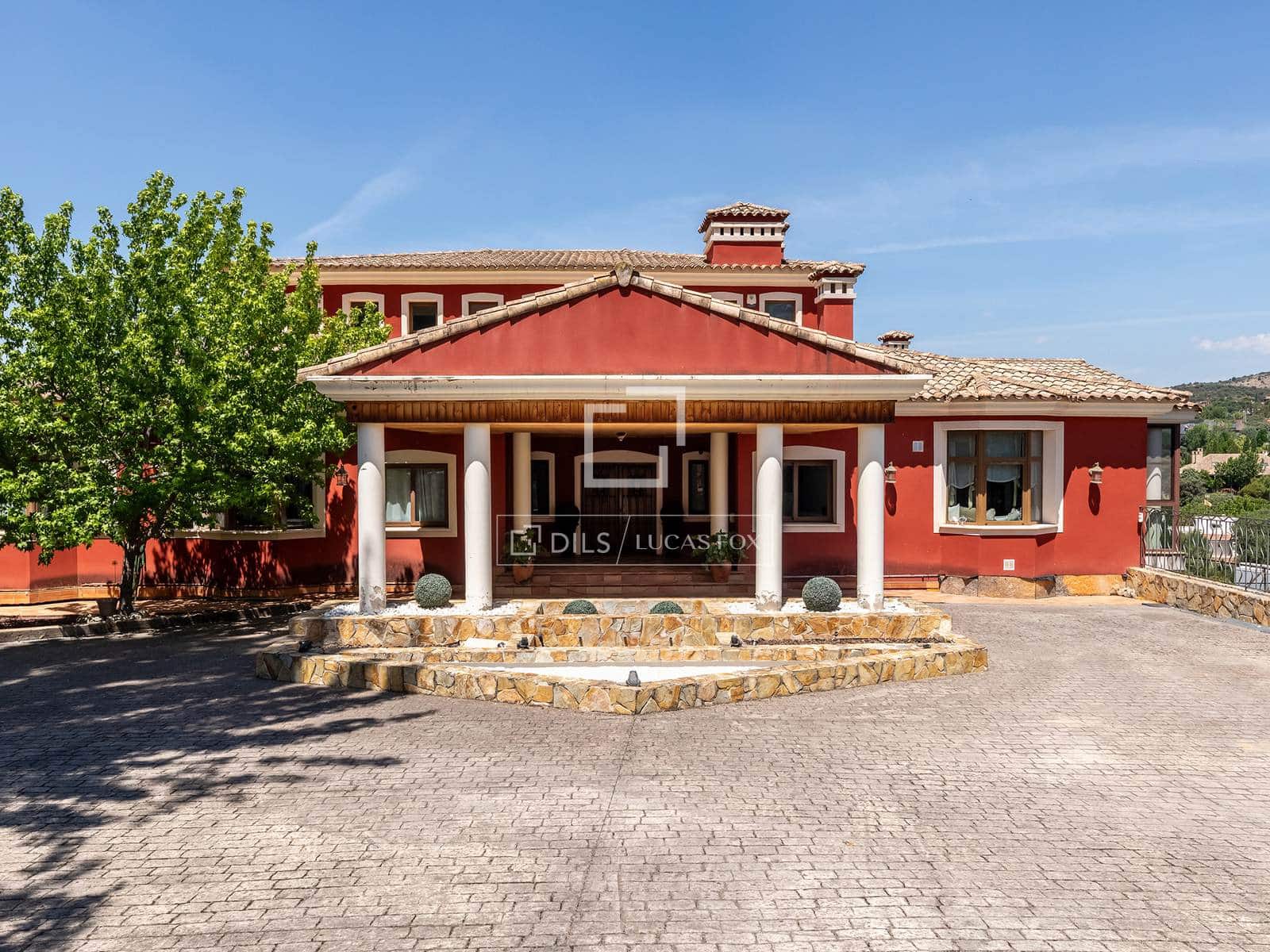 6 soverom Villa til salgs i Las Rozas de Madrid med svømmebasseng garasje - € 3 400 000 (Ref: 9880292)