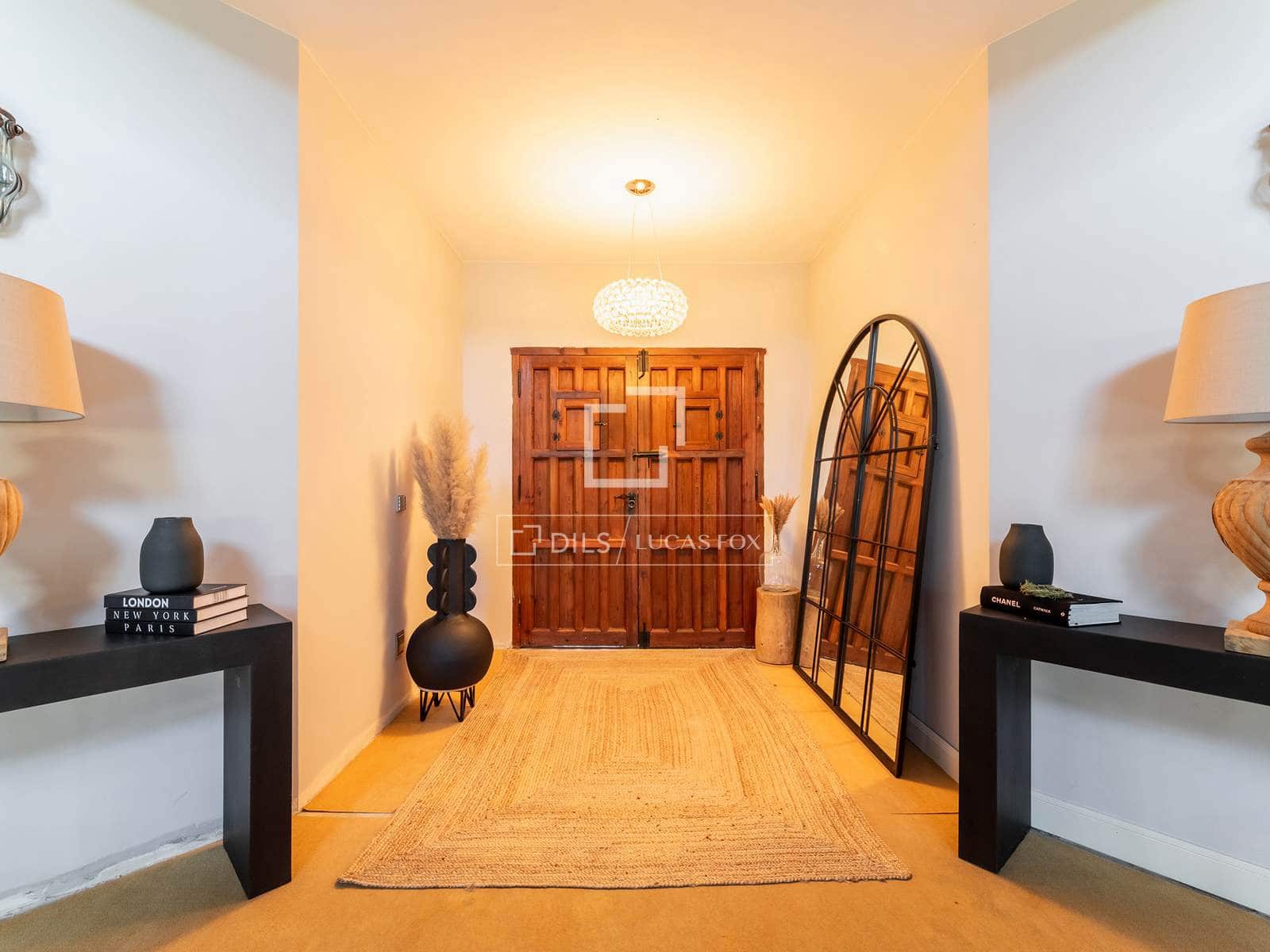 6 soverom Villa til salgs i Las Rozas de Madrid med svømmebasseng garasje - € 3 400 000 (Ref: 9880292)