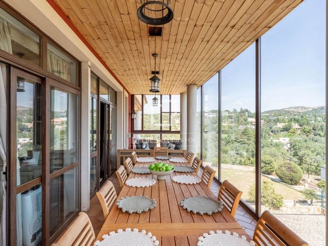 6 soverom Villa til salgs i Las Rozas de Madrid med svømmebasseng garasje - € 3 400 000 (Ref: 9880292)