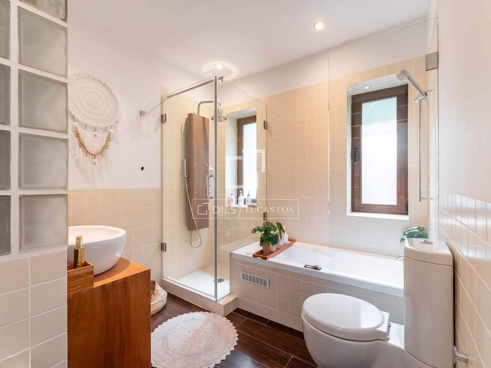 6 soverom Villa til salgs i Las Rozas de Madrid med svømmebasseng garasje - € 3 400 000 (Ref: 9880292)
