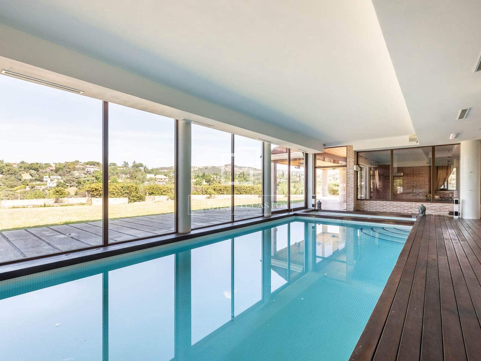 6 soverom Villa til salgs i Las Rozas de Madrid med svømmebasseng garasje - € 3 400 000 (Ref: 9880292)