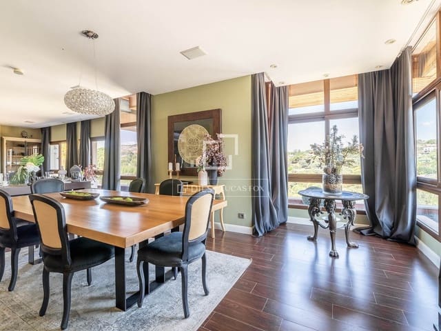 6 soverom Villa til salgs i Las Rozas de Madrid med svømmebasseng garasje - € 3 400 000 (Ref: 9880292)
